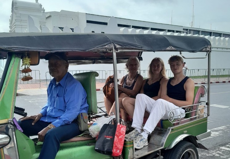 Met de tuktuk door Bangkok