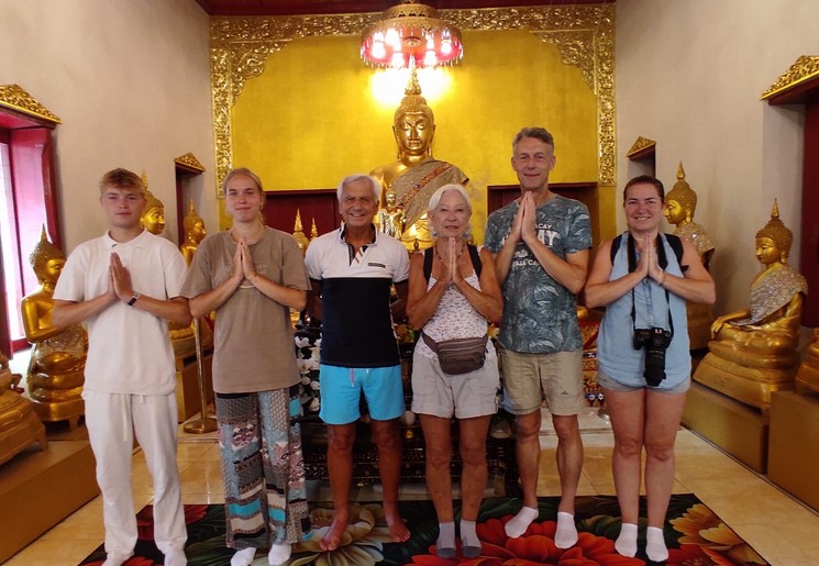Kiki en haar familie in Thailand
