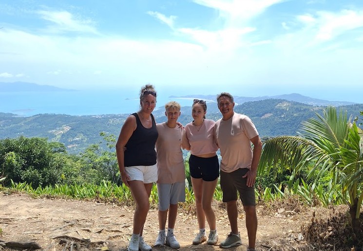 Heleen en haar gezin in Thailand