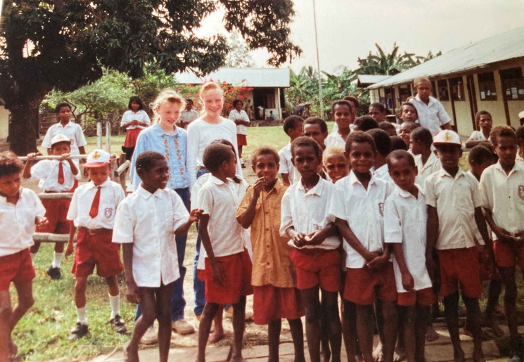 Bijna 30 jaar geleden reisden Ton en Rina al eerder naar Indonesië met hun 2 dochters
