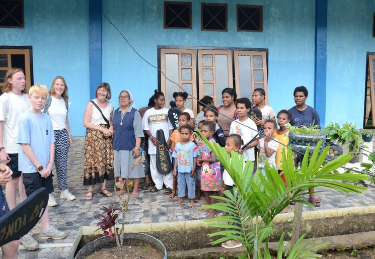 Op bezoek bij de zusters van Alma in Merauke