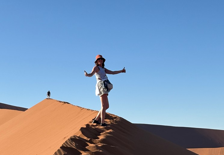 Lisenka in de Sossusvlei, Namibië