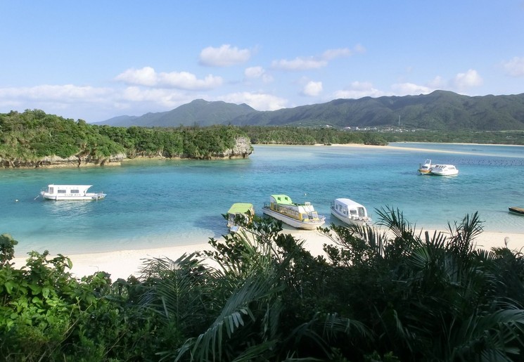 Uitzicht bij Okinawa, Japan