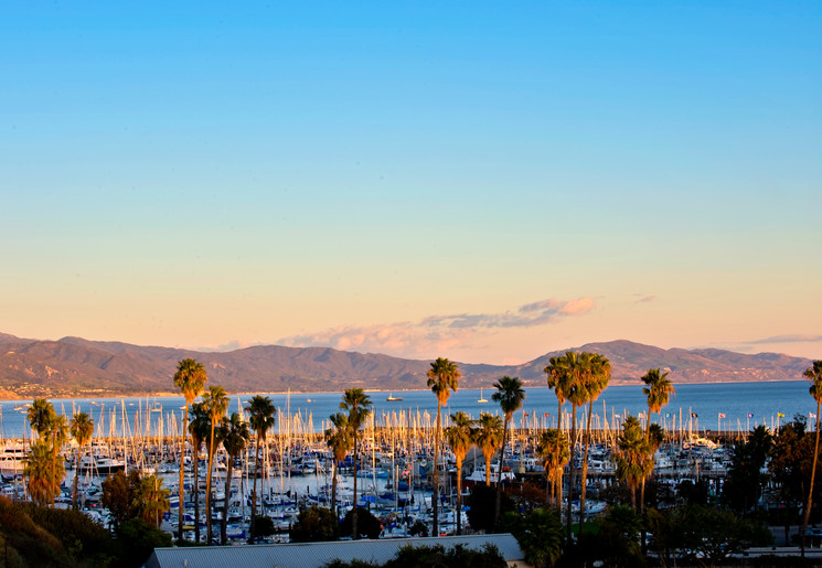 Zomeravonden aan het strand bij Santa Barbara, West-Amerika