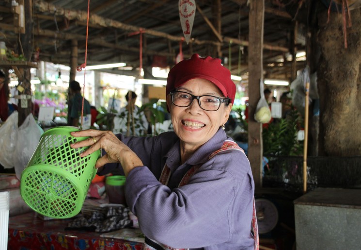 Marktvrouw in Chiang Mai