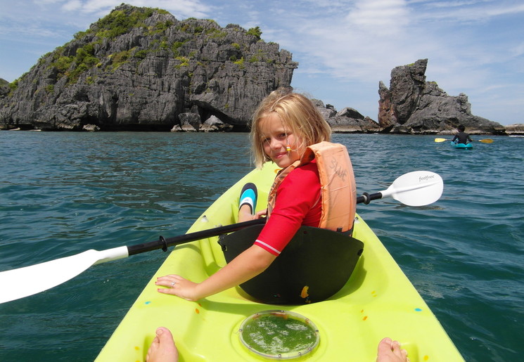 Kajakken bij Koh Samui in Thailand