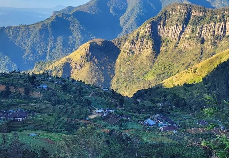 Uitzicht tussen Bandarawela en Ella, Sri Lanka