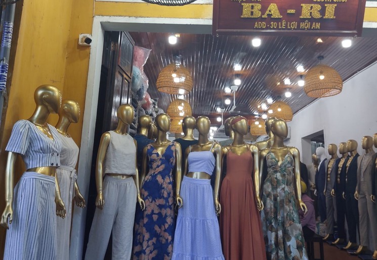 In Hoi An vind je veel verschillende tailors