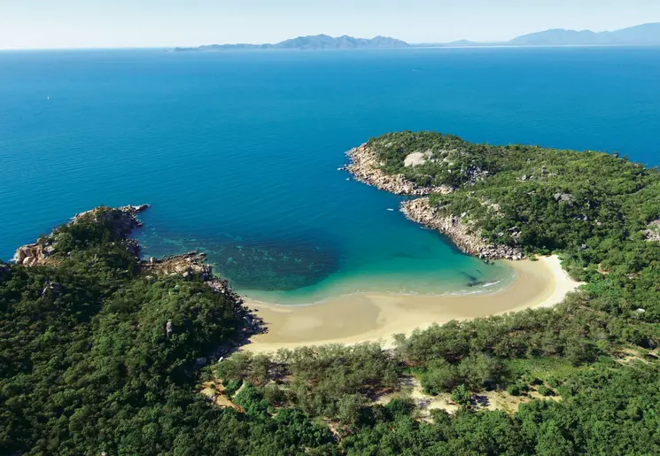 Australie-Magnetic-Island-blauwe-zee