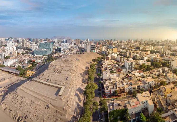 Huaca-Pucllana-archeological-complex-and-Miraflores-district-in-Lima(12) Huaca-Pucllana-archeological-complex-and-Miraflores-district-in-Lima(12)
