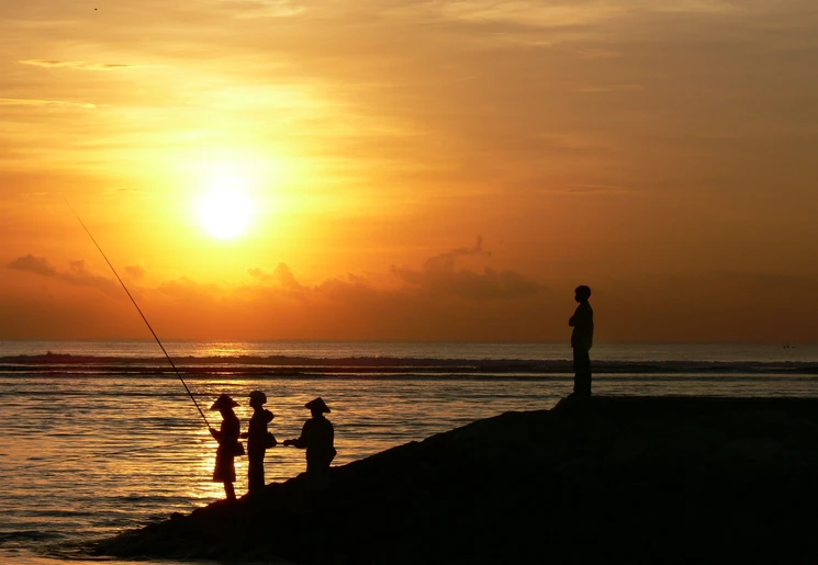 Prachtige zonsopgang bij Sanur, Bali