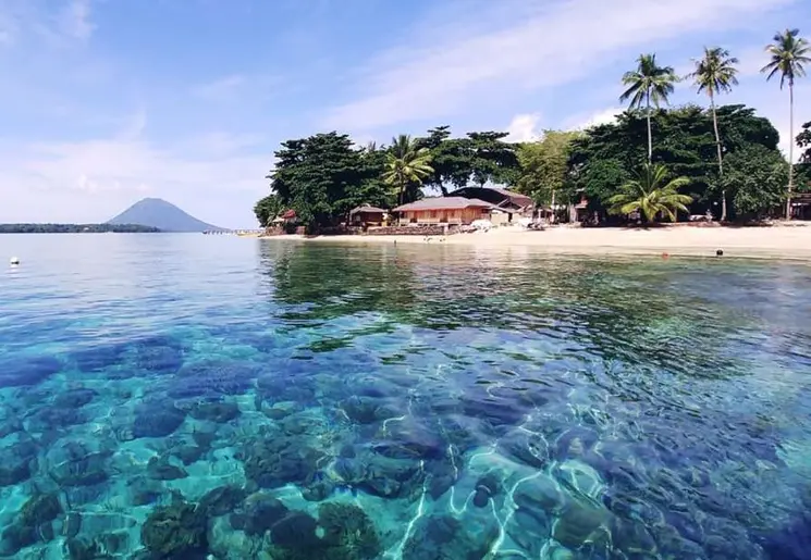 Snorkel bij Kuda Laut resort, Sulawesi Snorkel bij Kuda Laut resort, Sulawesi