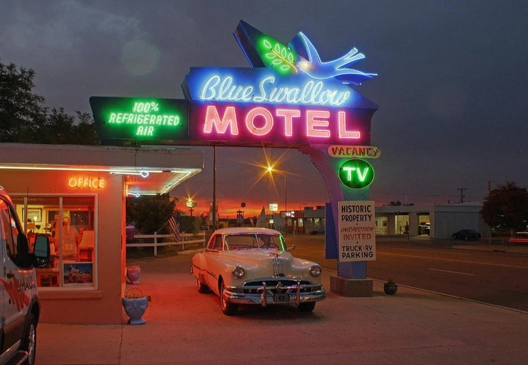 Dit hotel past echt bij een roadtrip over de Route 66, Tucumcari, New Mexico, Amerika