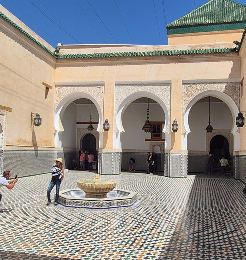 Op pad met de gids met een bezoek aan Moulay Ismail Op pad met de gids met een bezoek aan Moulay Ismail