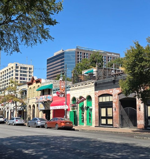 Geniet van live muziek op Sixth Street in Austin, Texas, Verenigde Staten
