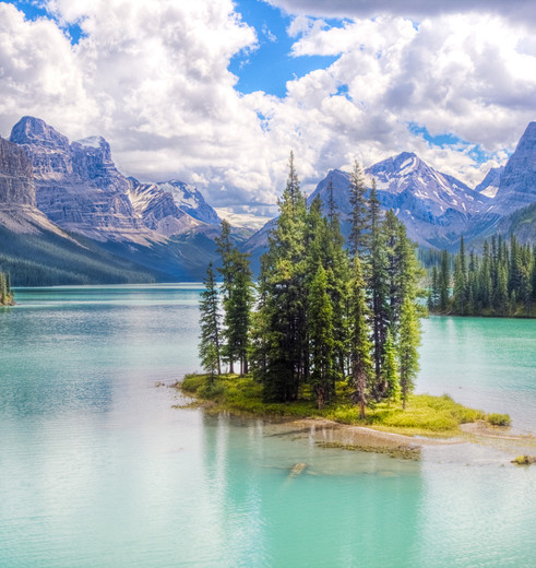 Canada-Jasper-Maligne-Lake-1