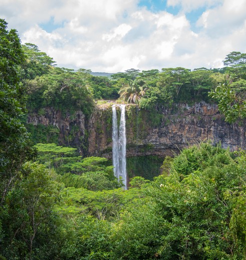 Uitzicht op de Charmarel waterval Mauritius