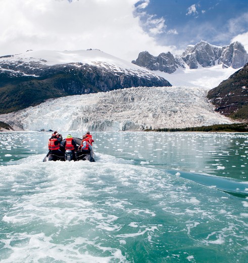 In de zodiac, Chili, Australis Cruise