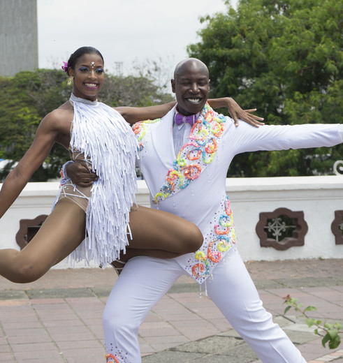 Salsa dansers in Cali