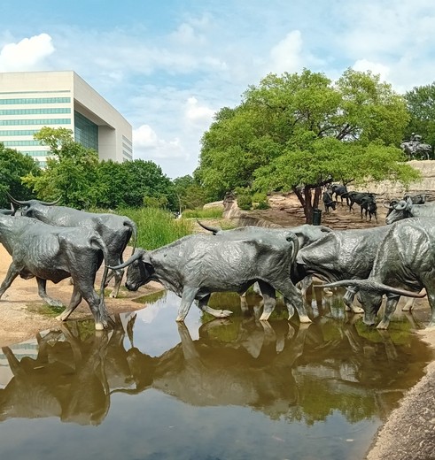 Kunstwerk in Pioneer Park in Downtown Dallas, Texas, Amerika
