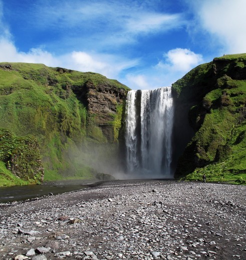 Skógafoss waterval langs de Zuidkust