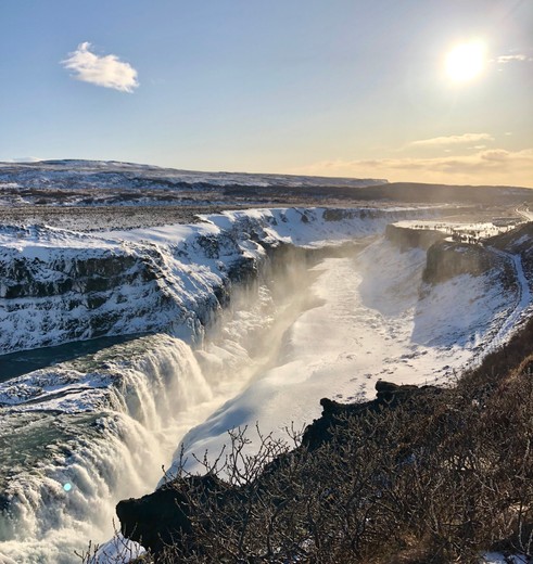 Het geweld van de Gullfoss Waterval in de Golden Circle