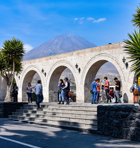 Prachtig uitzicht op de bergen vanuit Arequipa, Peru