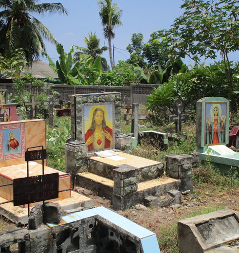 Flores-Moni-Begraafplaats_1_410861