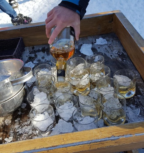 Tinkelende blokjes ijs van de gletsjer