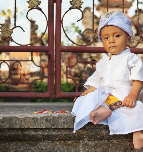 Balinees kindje bij Ubud, Indonesie