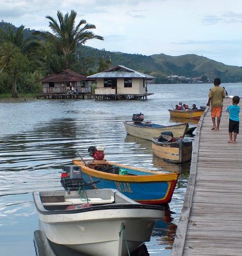 Indonesie-Irian-Jaya-Jayapura.bootjes