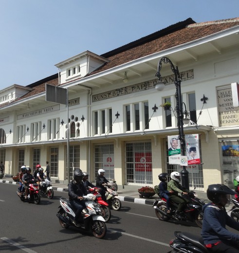 Indonesie-Java-Bandung-straat2