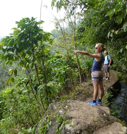 Indonesie-Kinderen-meisjeinjungle_3