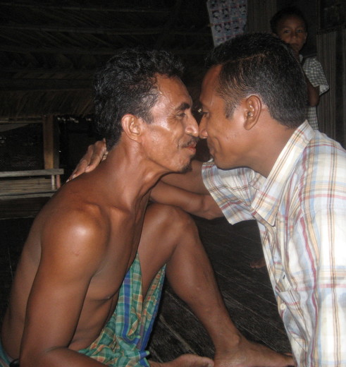 Indonesie-Sumba-Waikabubak-begroeting