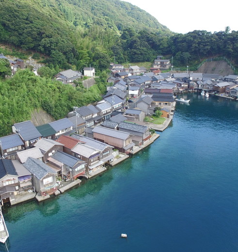 Boothuizen bij Ine, Japan