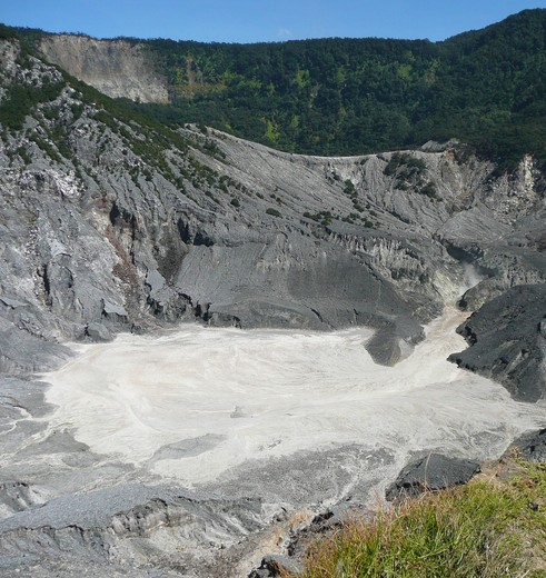 Java-Tangkuban Prahu-vulkaankrater5