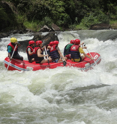 Raften op de Kelani-rivier, Sri Lanka