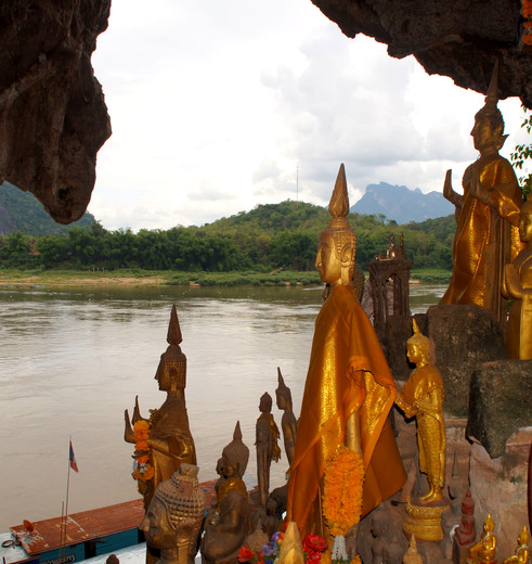 Het uitzicht vanuit de Pak Ou caves