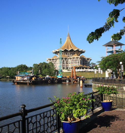 Het parlementsgebouw in Kuching