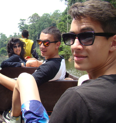 Maleisie-TamanNegara-gezinopboot_2