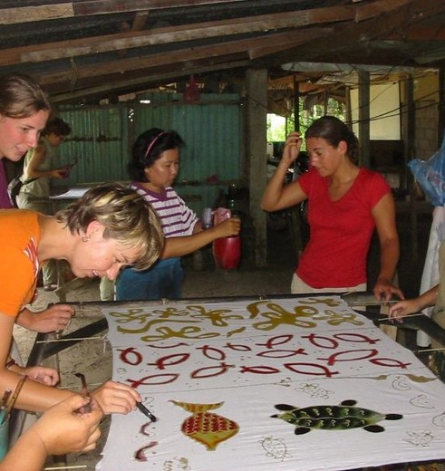 Volg een batik workshop in Pasir Belanda