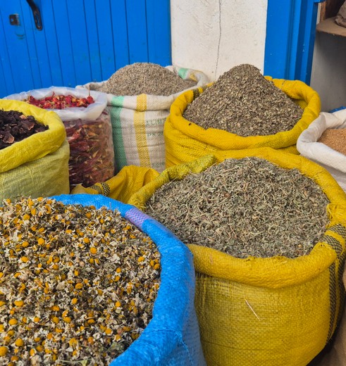 Ruik de kruiden op de markt