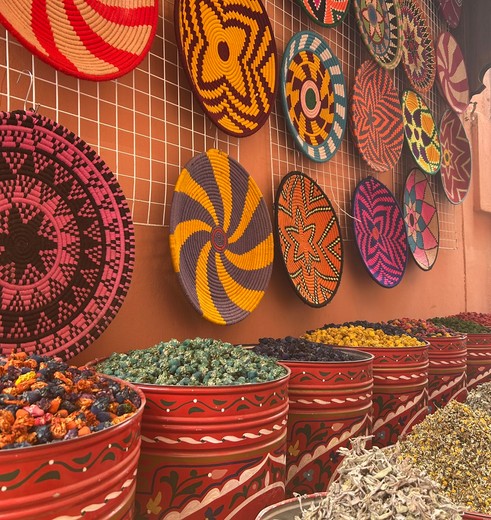 Kleurrijk straatbeeld in Marrakech