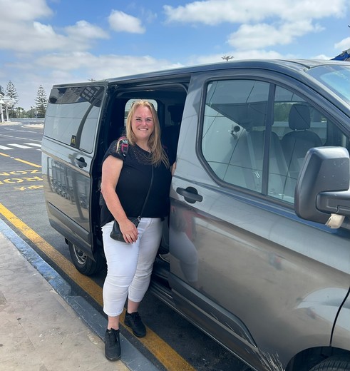 Onze chauffeur rijdt ons veilig rond door Marokko