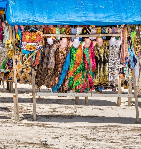 Aan het strand van Galu Beach, Kenia