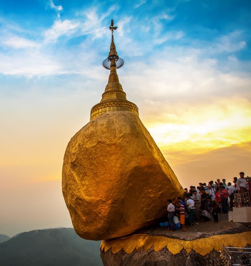 Myanmar-Kyaikhiyo-goudenrots35(8)