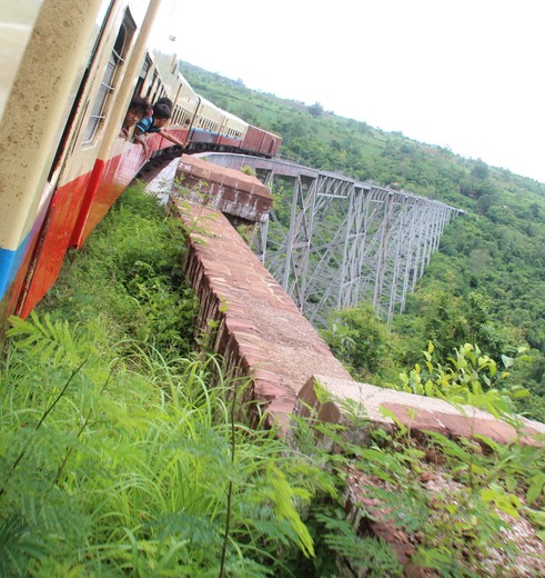 Myanmar-Pyin Oo Lwin-trein(8)