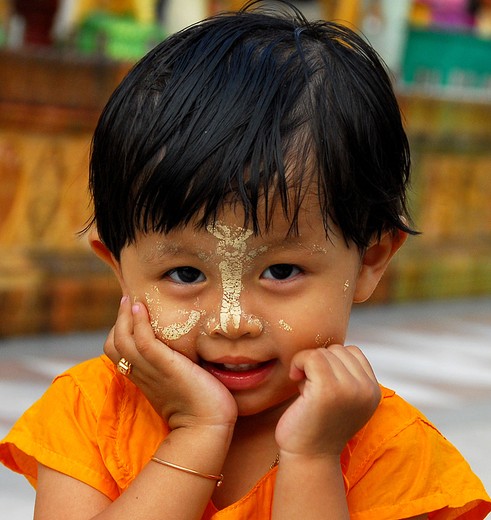 Myanmar-Yangon-kindje-schattig(8)