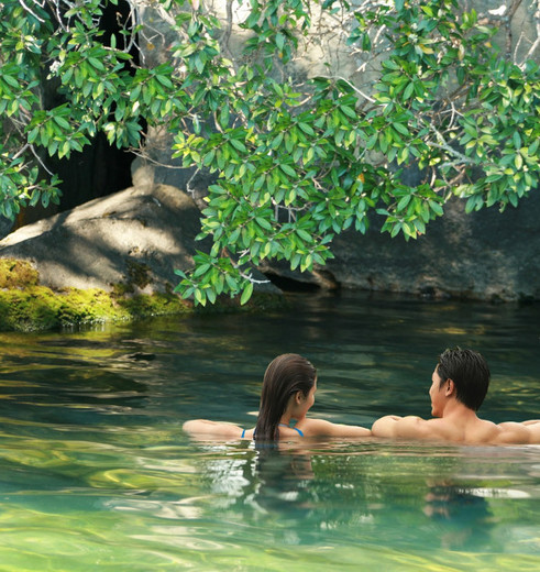 Even weg van de bewoonde wereld in je glamping-tent aan Lake Tarawera in Rotorua in Nieuw-Zeeland