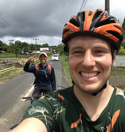 Fietsen in Tomohon, Sulawesi